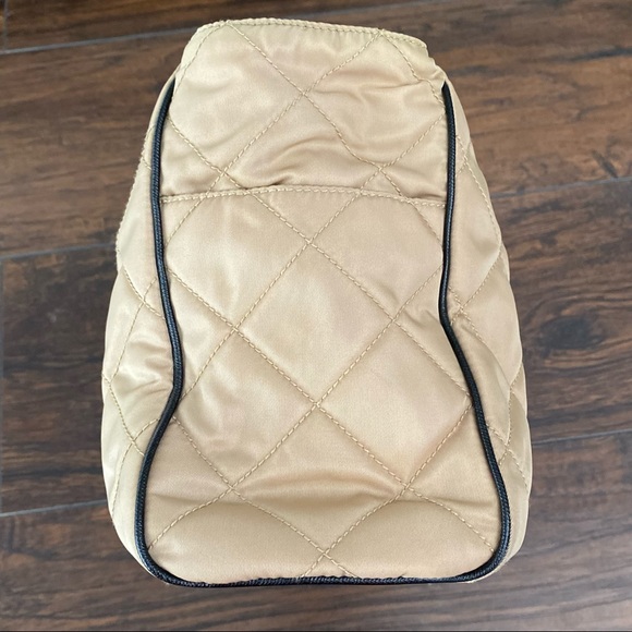 Prada handbag - Picture 6 of 16